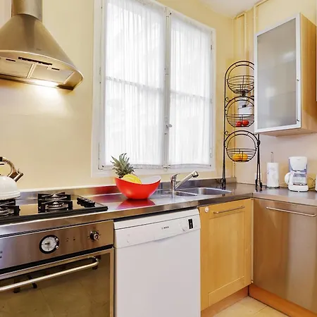 Private Apartment - Saint Germain - Rue De Rennes Apartment Paris