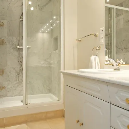 Private Apartment - Saint Germain - Rue De Rennes *