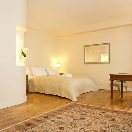 Private Apartment - Saint Germain - Rue De Rennes *